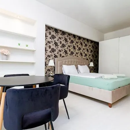 White Pearl Downtown Balcony By Nw Apartamento